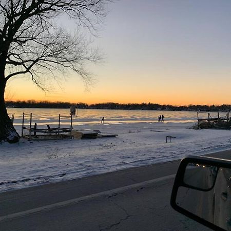 Charming And Happy Walled Lake Mi Cottage 诺维 外观 照片