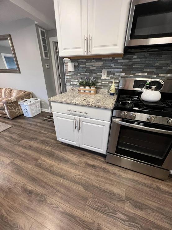 Charming And Happy Walled Lake Mi Cottage 诺维 外观 照片